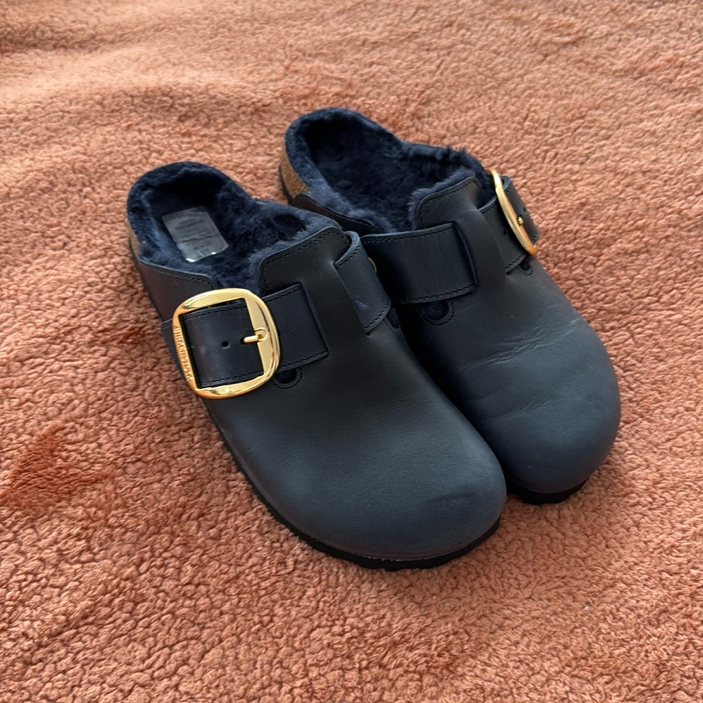 BIRKENSTOCK Boston Big Buckle Shearling Clog - Oiled Leather Midnight